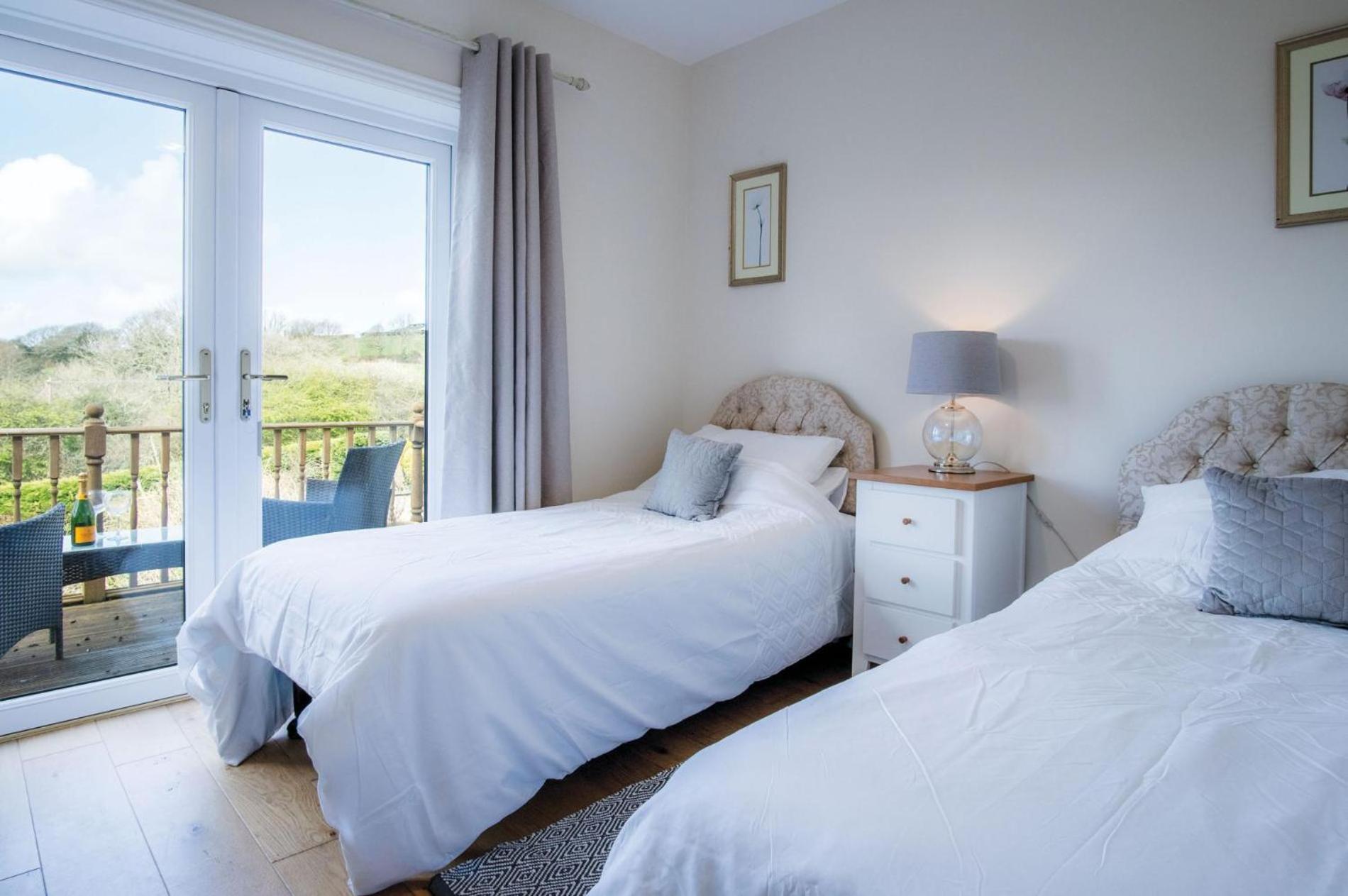 Sorrento - 3 Bed Holiday Home - Wisemans Bridge Stepaside  Exterior foto